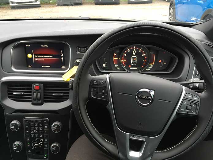 Volvo-V40-Salisbury-2.jpg